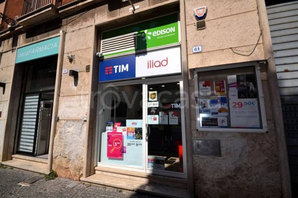 negozio in affitto a Tivoli