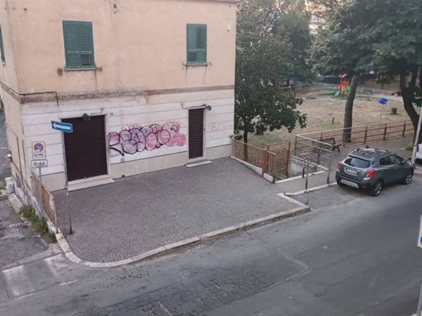 locale commerciale in affitto a Tivoli