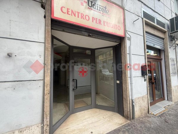 locale commerciale in affitto a Tivoli