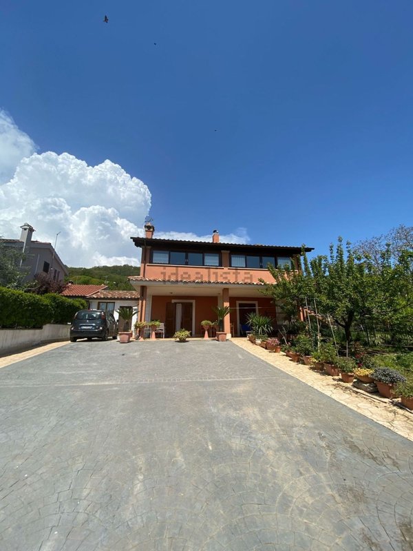 casa indipendente in affitto a Trevignano Romano