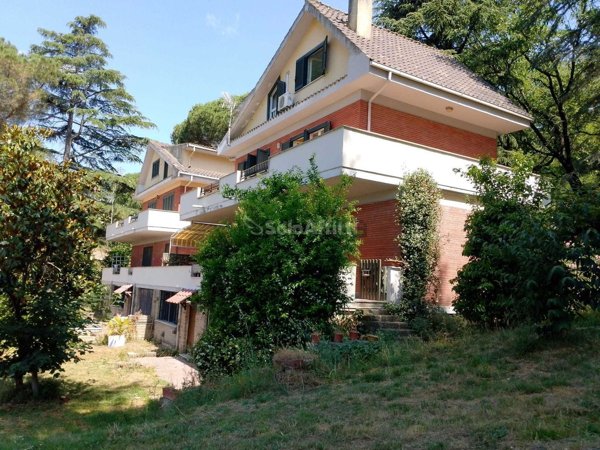 casa indipendente in affitto a Trevignano Romano