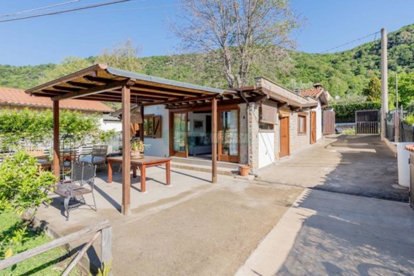 casa indipendente in affitto a Trevignano Romano