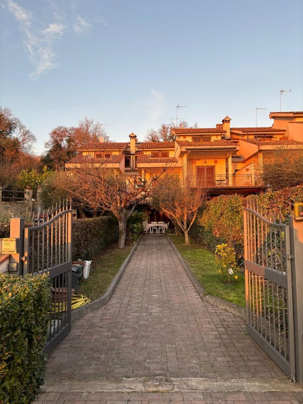 casa indipendente in affitto a Trevignano Romano