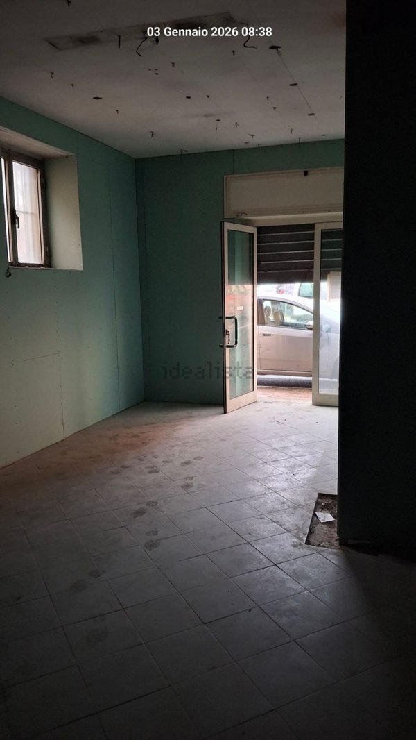 locale commerciale in affitto a Valmontone