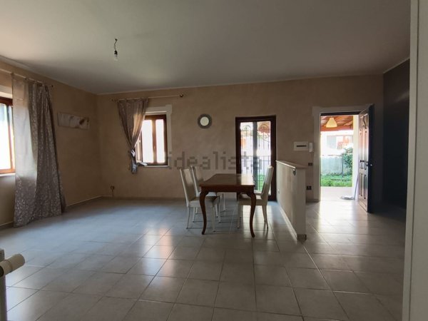 casa indipendente in affitto a Valmontone