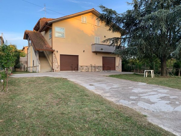 casa indipendente in affitto a Valmontone