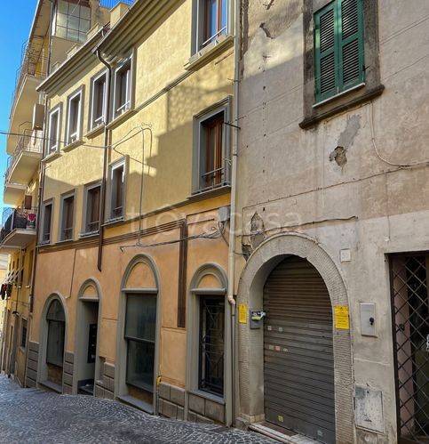 negozio in affitto a Velletri