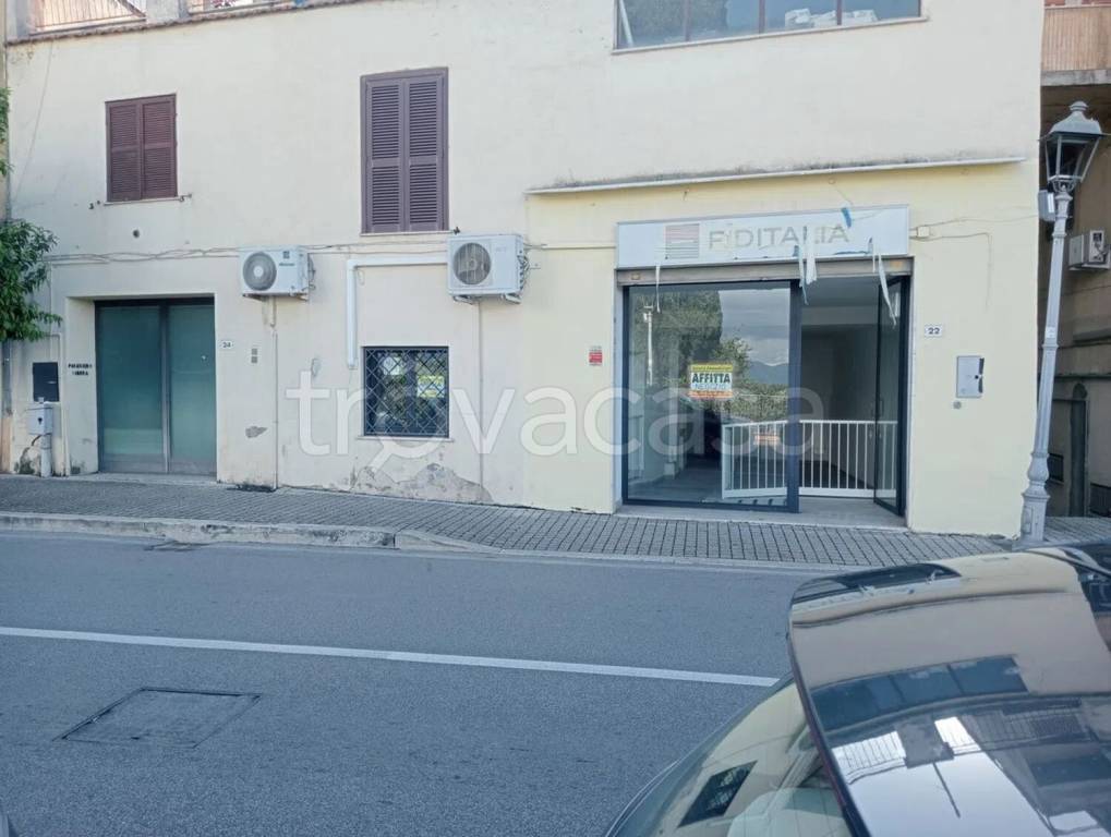 locale commerciale in affitto a Velletri