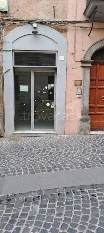 locale commerciale in affitto a Velletri