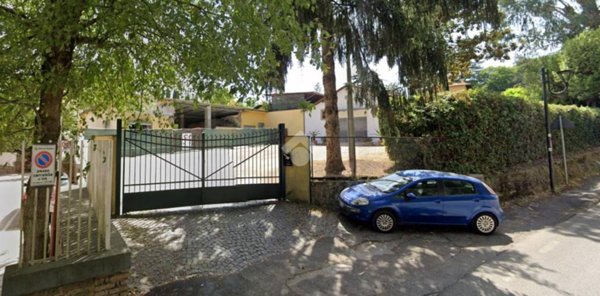 negozio in affitto a Velletri