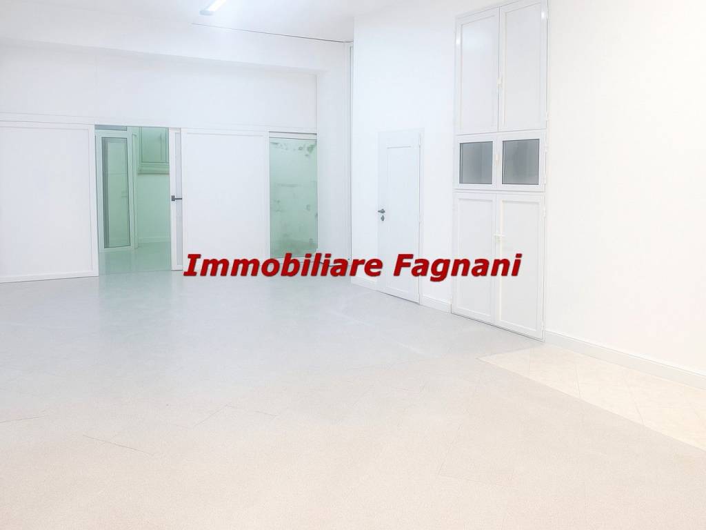 negozio in affitto a Velletri