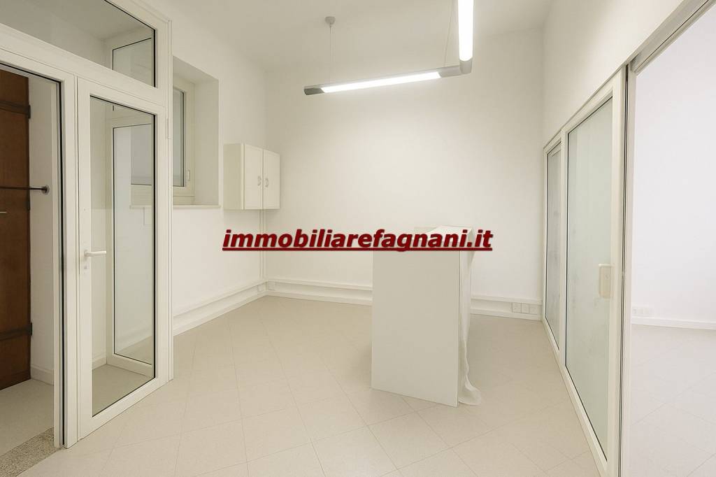 negozio in affitto a Velletri