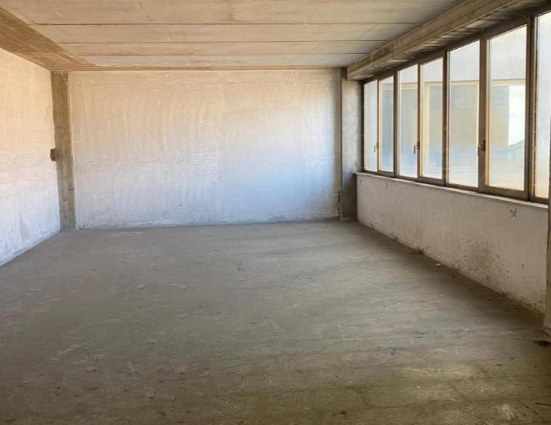 locale commerciale in affitto a Velletri