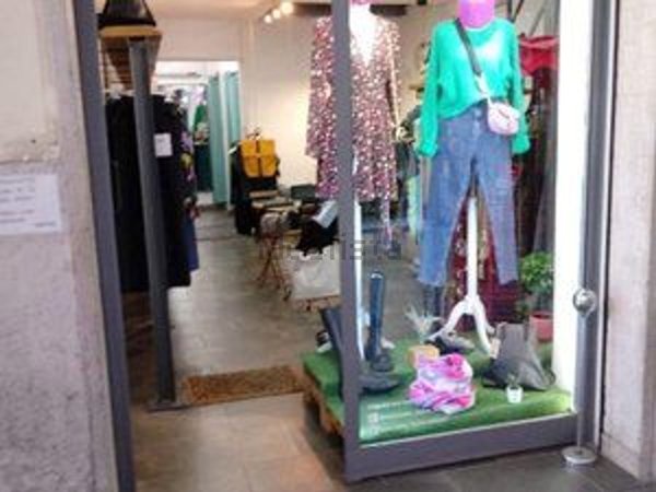 locale commerciale in affitto a Velletri
