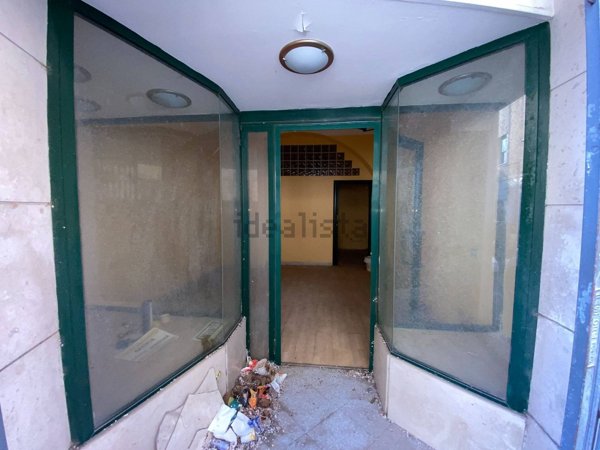 locale commerciale in affitto a Velletri