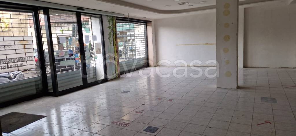 negozio in affitto a Velletri