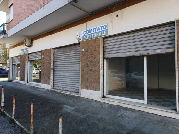 negozio in affitto a Velletri