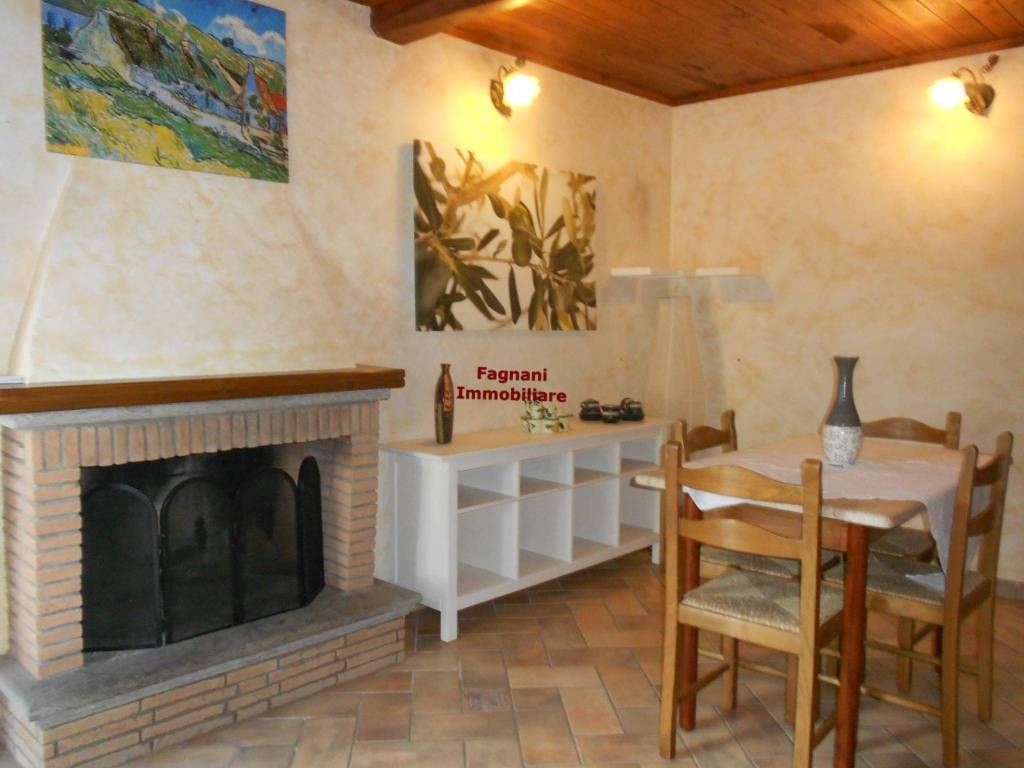 casa indipendente in affitto a Velletri