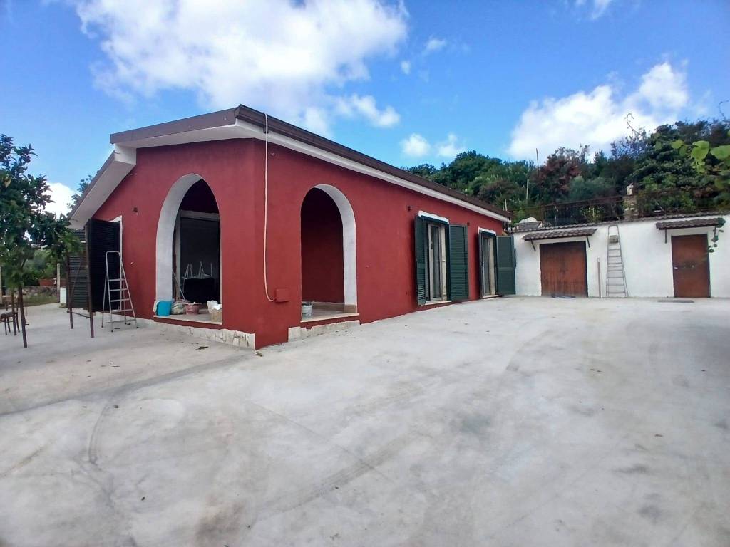 casa indipendente in affitto a Velletri