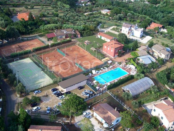 negozio in affitto a Velletri