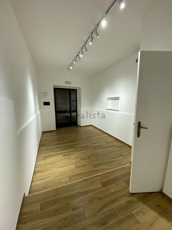 locale commerciale in affitto a Velletri