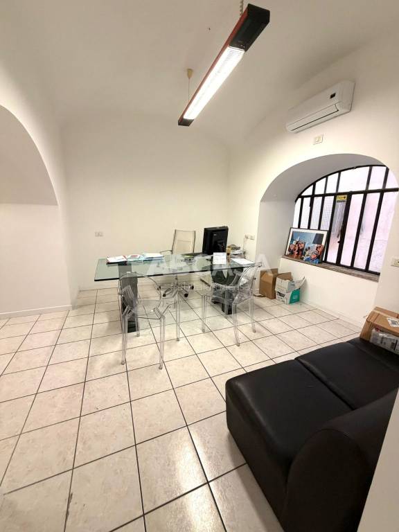 negozio in affitto a Velletri