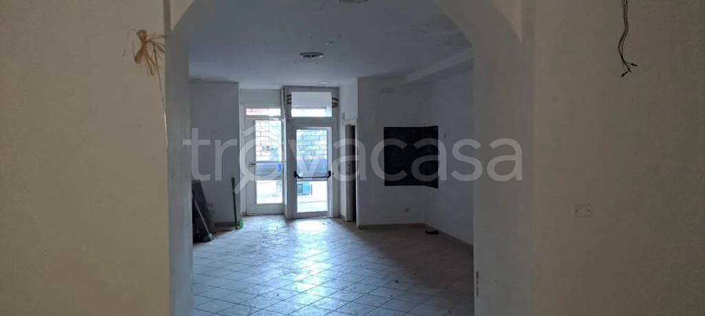negozio in affitto a Velletri