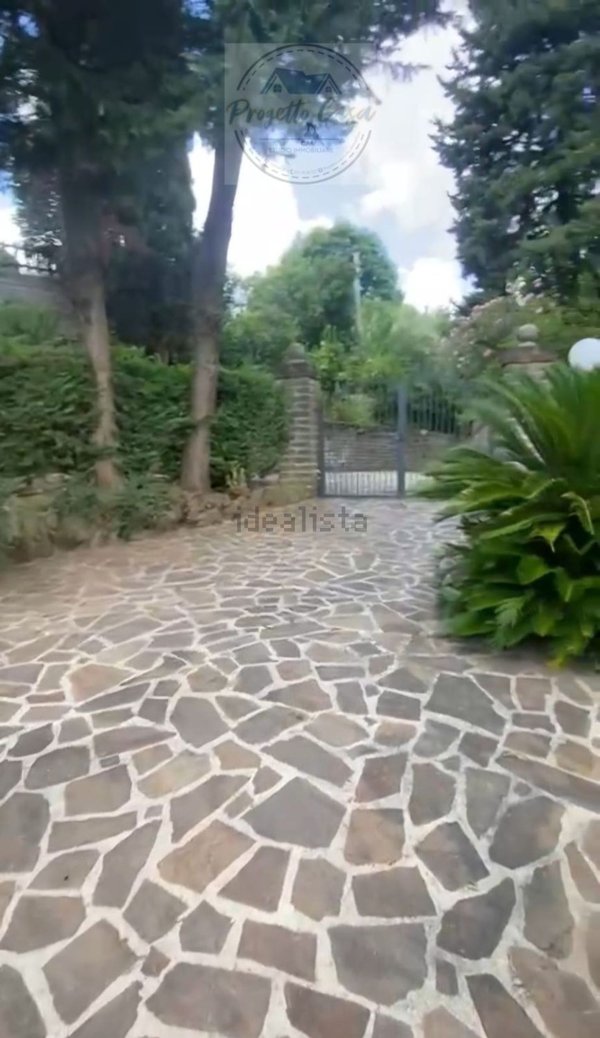 casa indipendente in affitto a Velletri