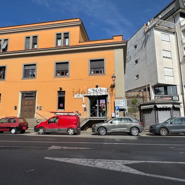 locale commerciale in affitto a Velletri