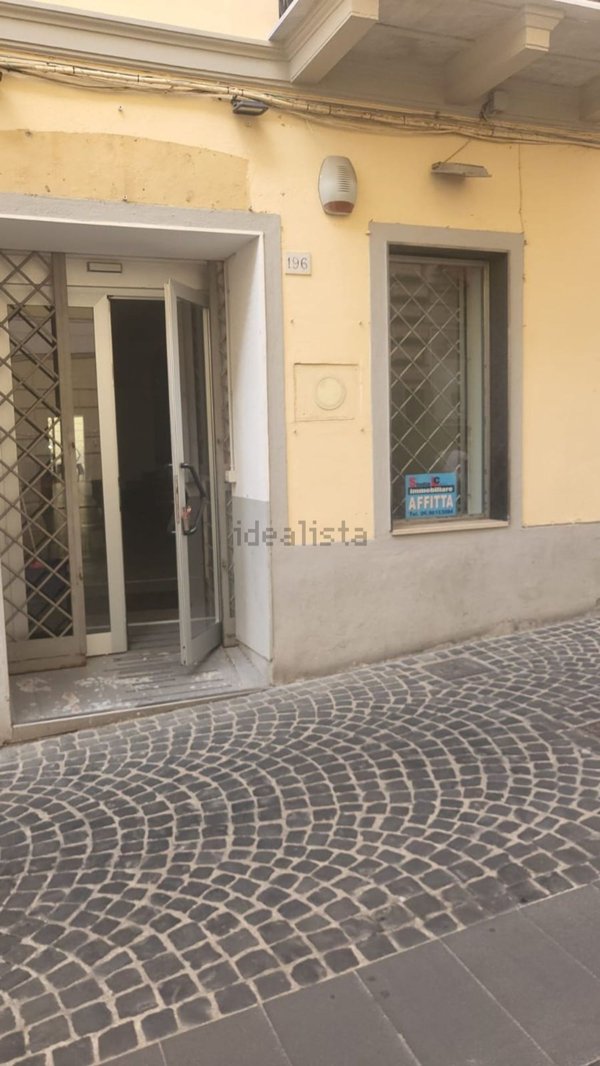 locale commerciale in affitto a Velletri