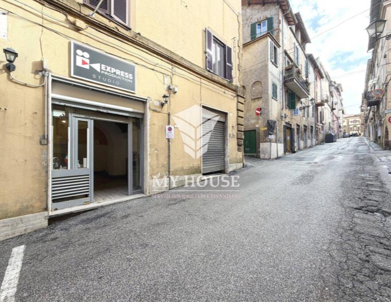 negozio in affitto a Zagarolo