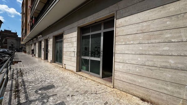 locale commerciale in affitto a Zagarolo