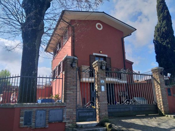 casa indipendente in affitto a Zagarolo