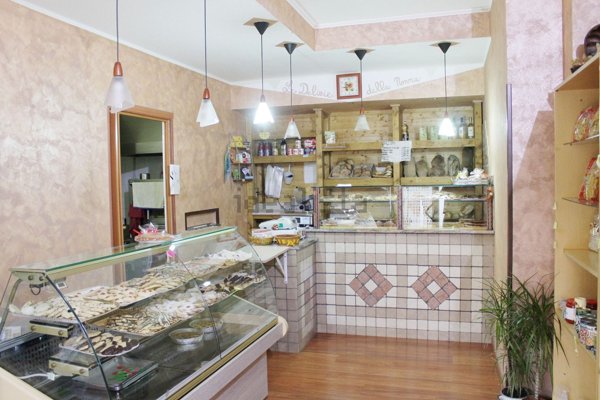 locale commerciale in affitto a Zagarolo