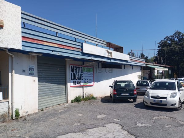 locale commerciale in affitto a Lariano