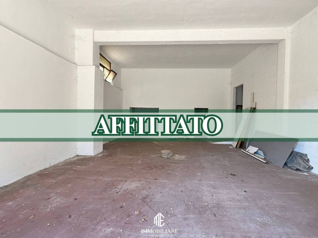 negozio in affitto a Lariano