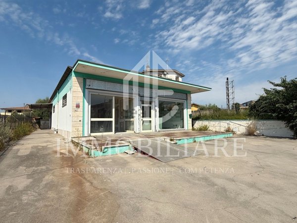 locale commerciale in affitto a Lariano