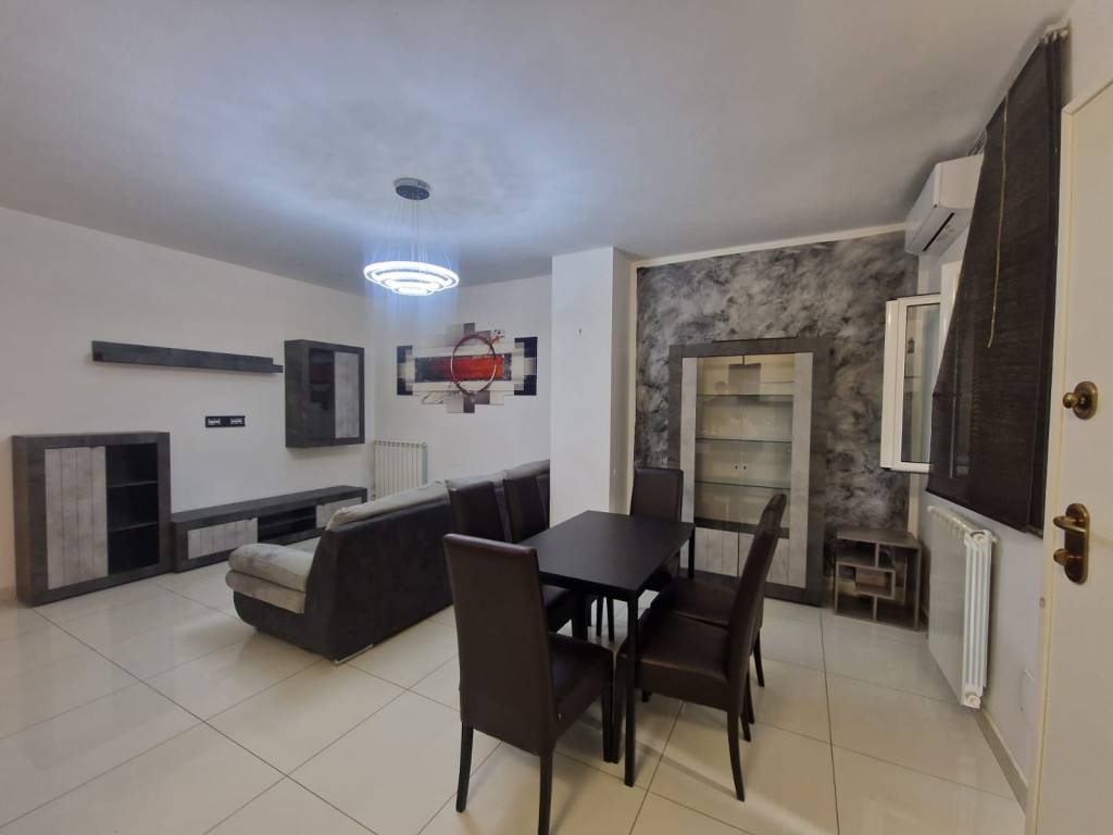 casa indipendente in affitto a Lariano