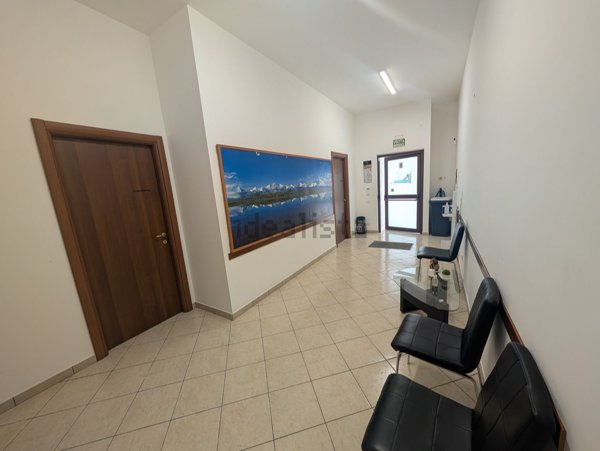 ufficio in affitto a Lariano