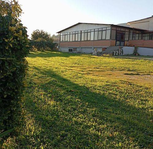 negozio in affitto a Lariano