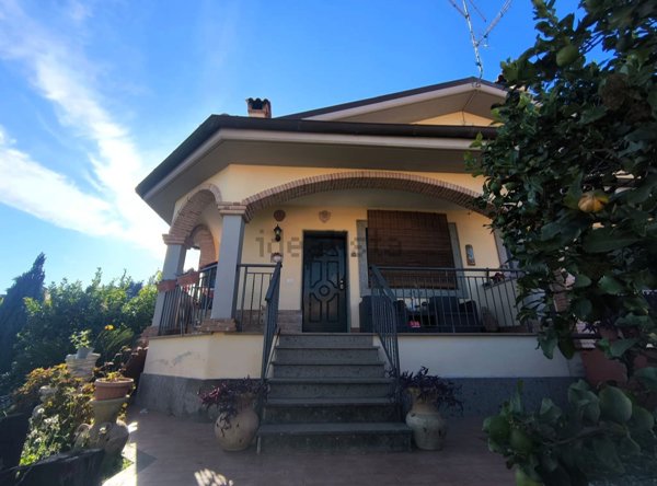 appartamento in affitto a Lariano