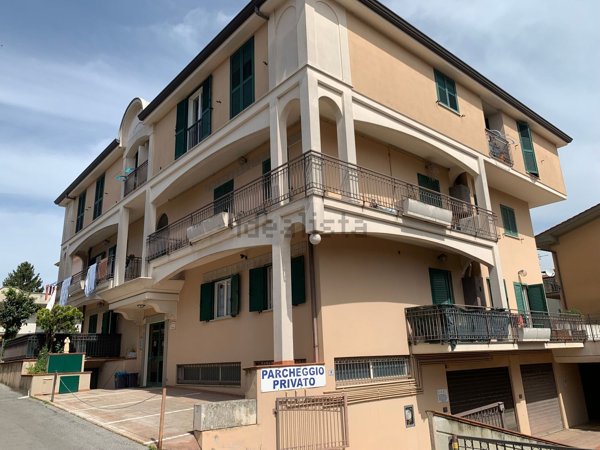 appartamento in affitto a Lariano