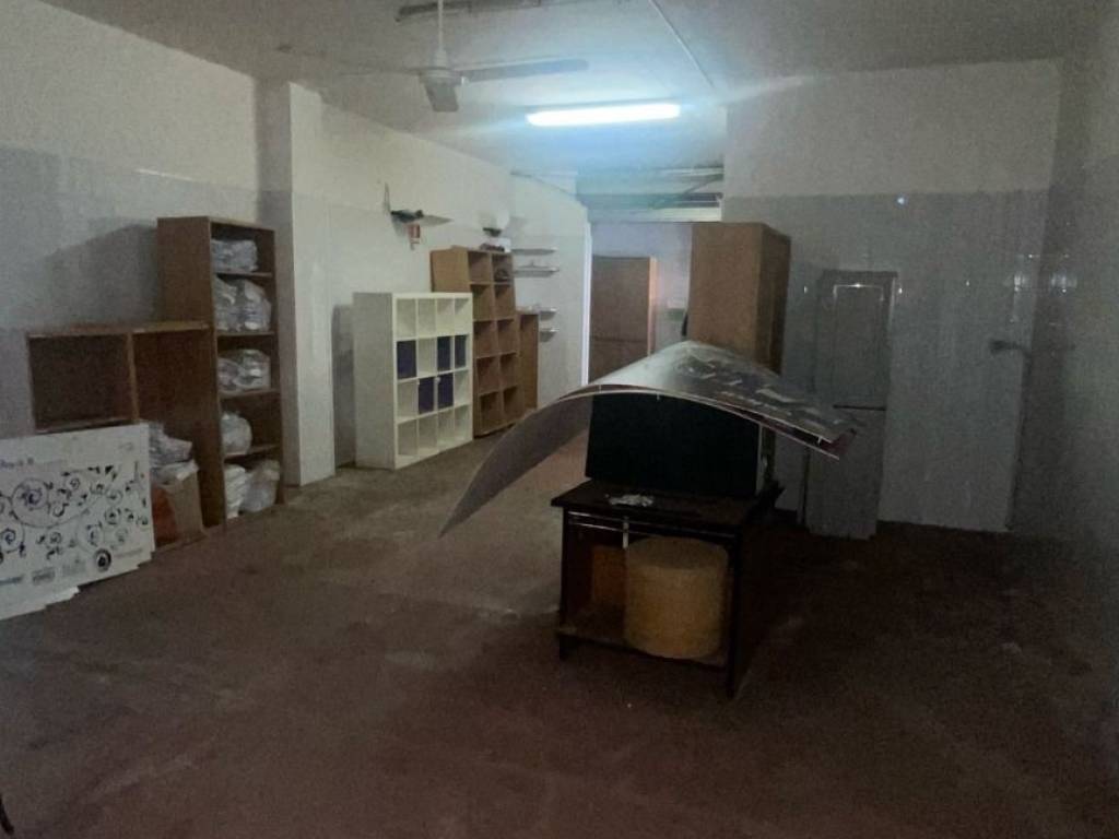 locale commerciale in affitto a Ladispoli