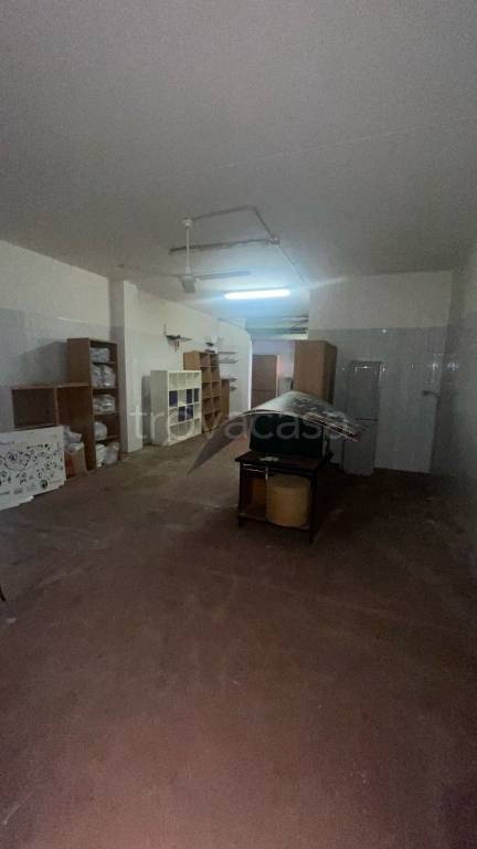 locale commerciale in affitto a Ladispoli