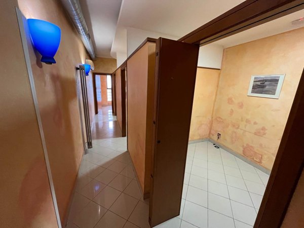 negozio in affitto a Ladispoli