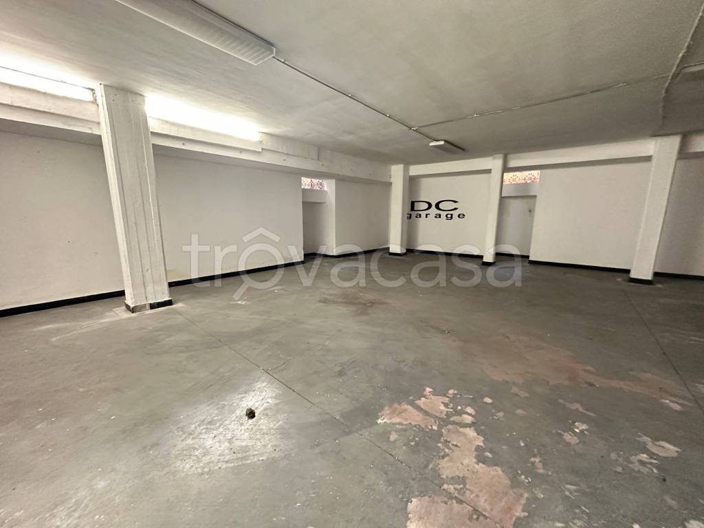 locale commerciale in affitto a Ladispoli