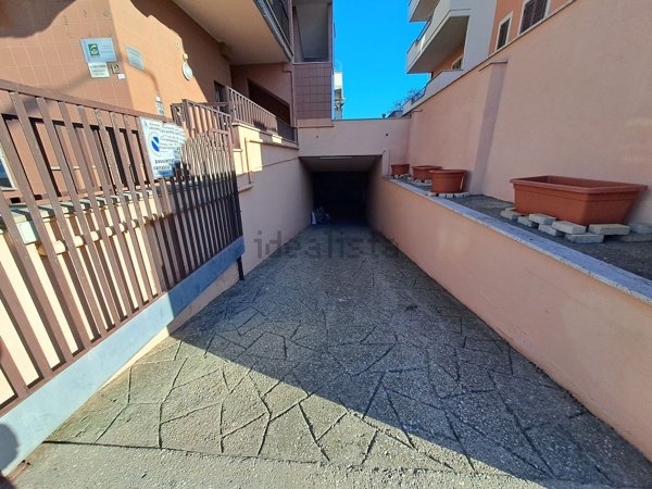 locale di sgombero in affitto a Ladispoli