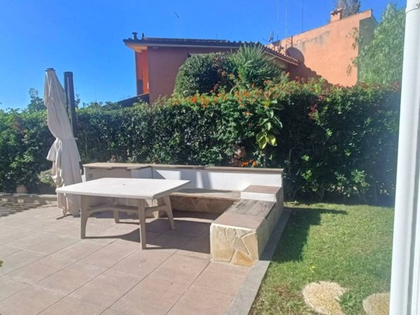 casa indipendente in affitto a Ladispoli in zona Marina di San Nicola