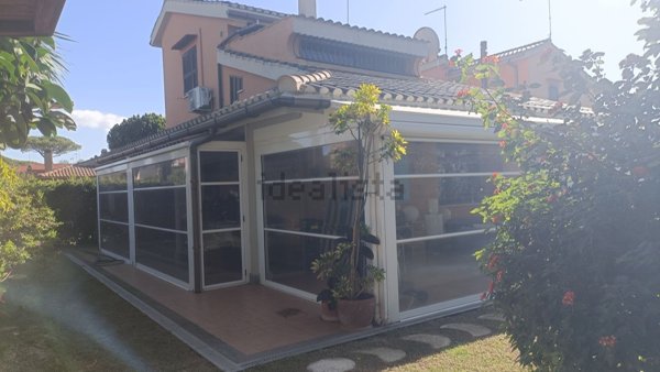 casa indipendente in affitto a Ladispoli in zona Marina di San Nicola