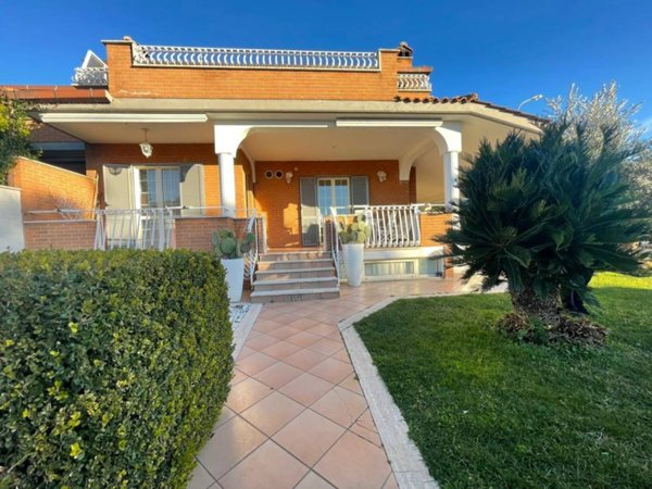 casa indipendente in affitto a Ladispoli